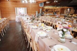 karczma_mysliwska_stoly